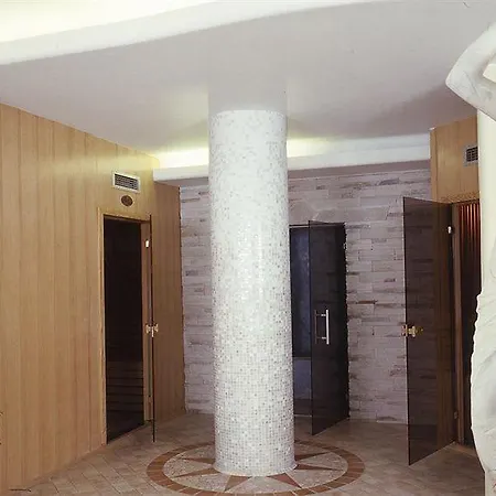Montana Hotel 4*