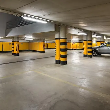 Montana Hotel 4*