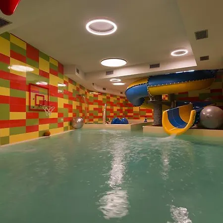 Отель Montana Ливиньо